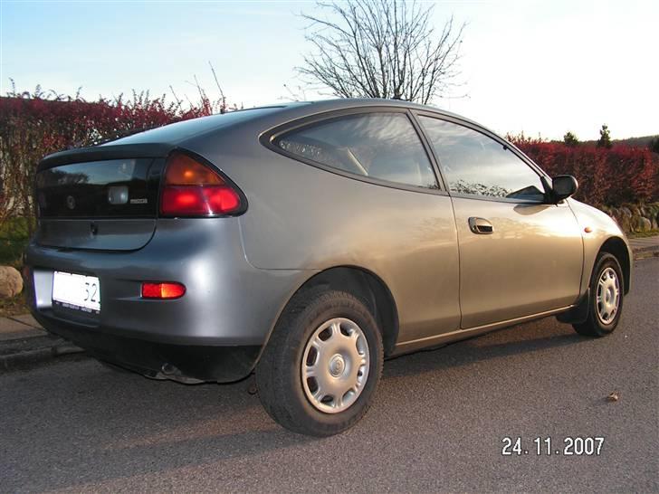 Mazda 323 C 1,5 lx billede 5