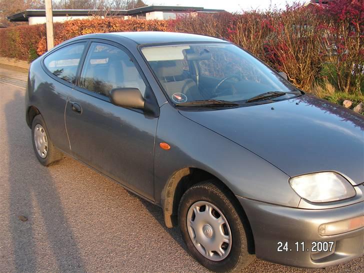 Mazda 323 C 1,5 lx billede 6