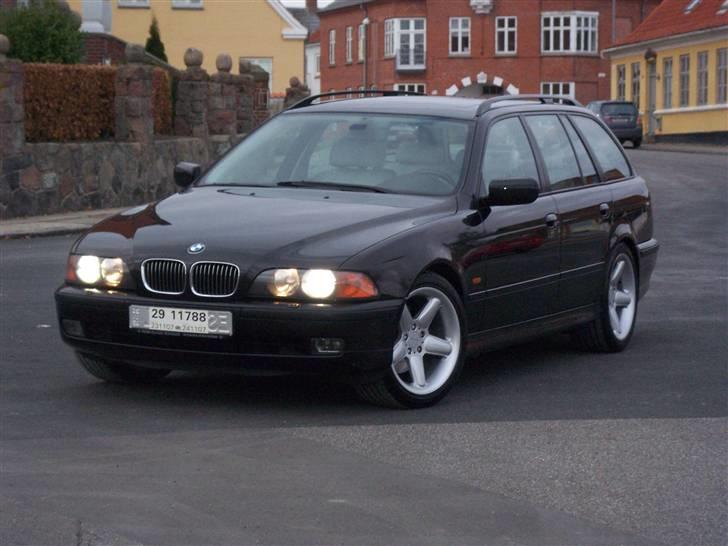 BMW 540i Touring Individual  billede 2
