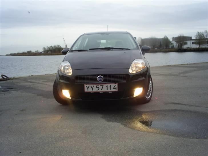Fiat Grande Punto *SOLGT* - en bette fræk satan er det :) billede 1