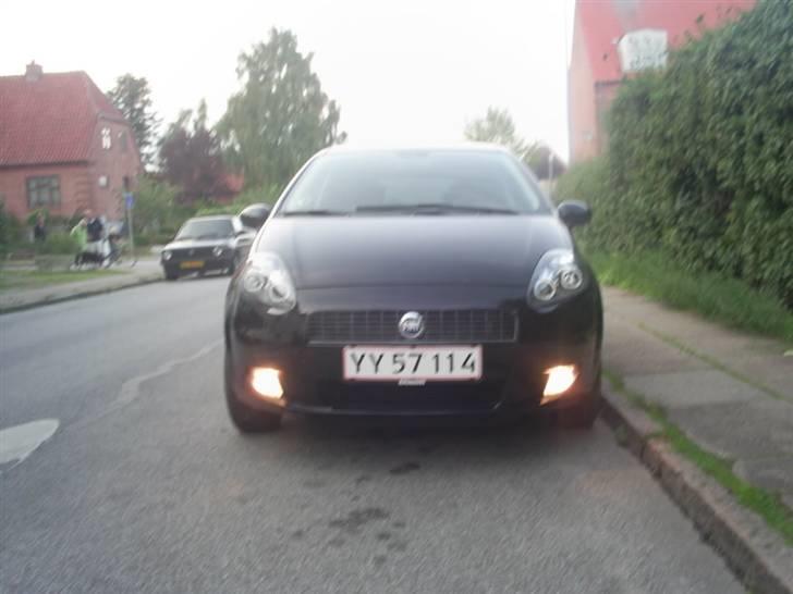 Fiat Grande Punto *SOLGT* - De nye Angel Eyes er sat på, og gir et utrolig flot look. De er rigtig gode også om aftenen. billede 8