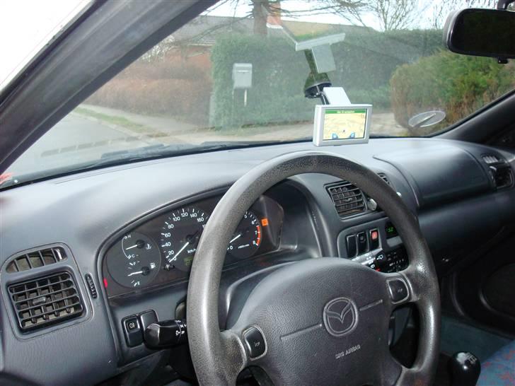 Mazda 323 F  billede 3