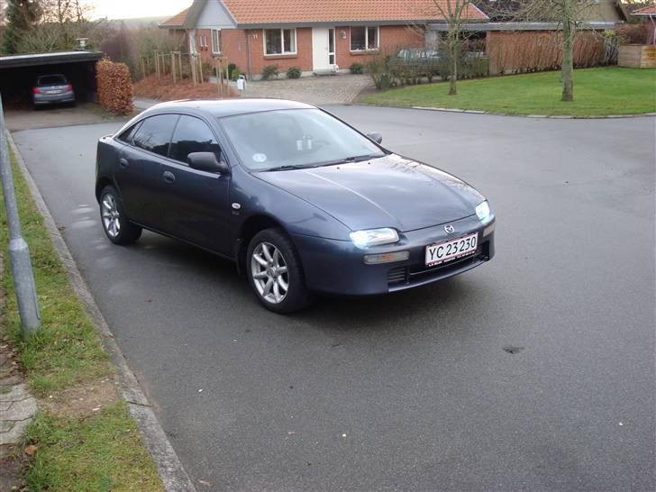 Mazda 323 F  billede 6