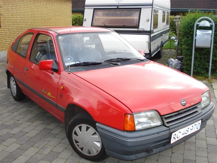 Opel kadett E 1,4i Fun *SOLGT* billede 1
