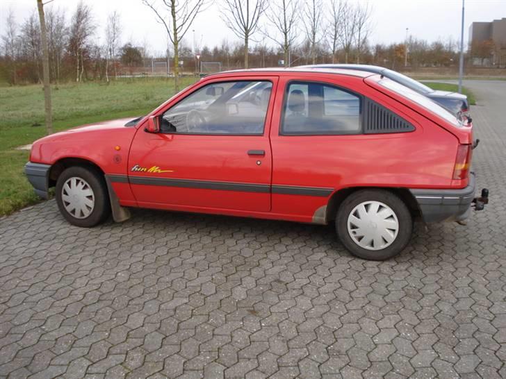 Opel kadett E 1,4i Fun *SOLGT* billede 3