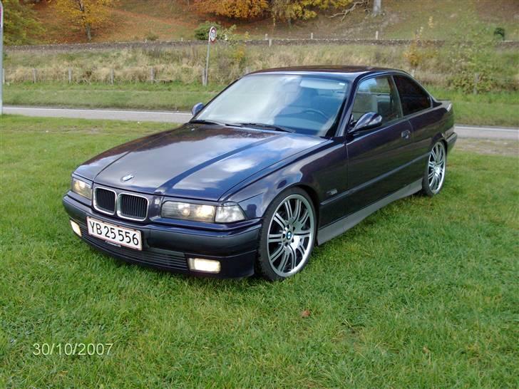 BMW 318is coupé 'Solgt' billede 1