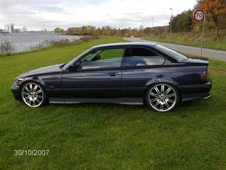 BMW 318is coupé 'Solgt' billede 2