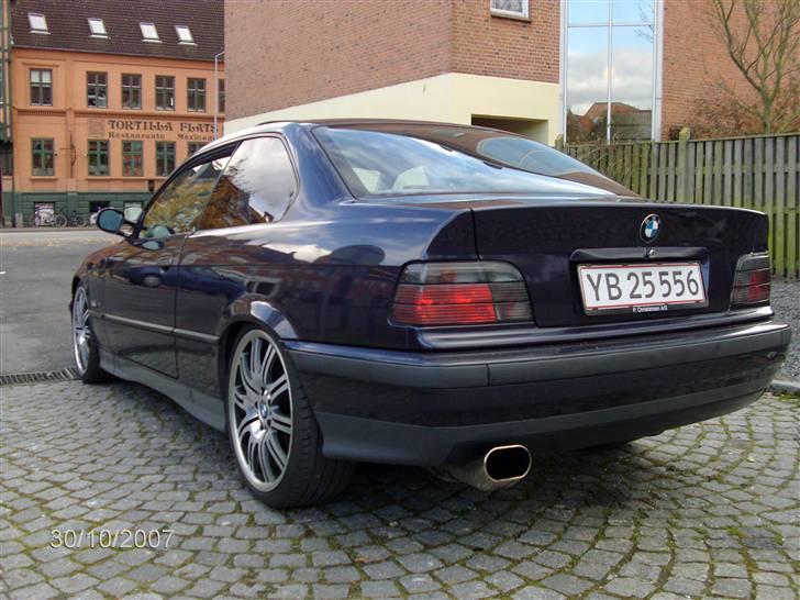 BMW 318is coupé 'Solgt' billede 3