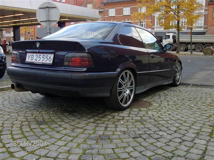 BMW 318is coupé 'Solgt' billede 5
