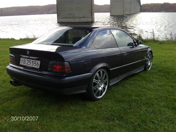 BMW 318is coupé 'Solgt' billede 6