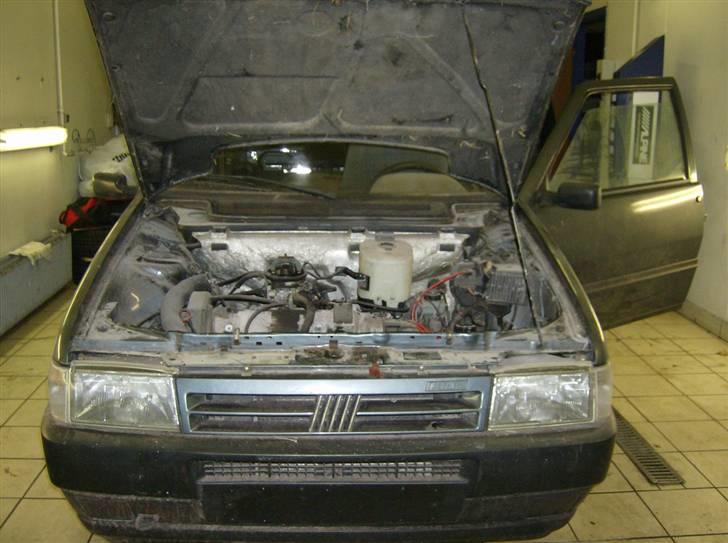 Fiat Uno (vinterprojekt) billede 1