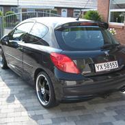 Peugeot 207 TURBO  