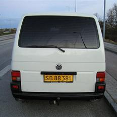 VW Transporter 2,4 TDi 