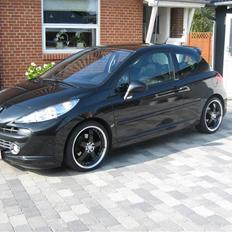 Peugeot 207 TURBO  