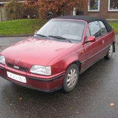 Opel Kadett GSI Cabriolet