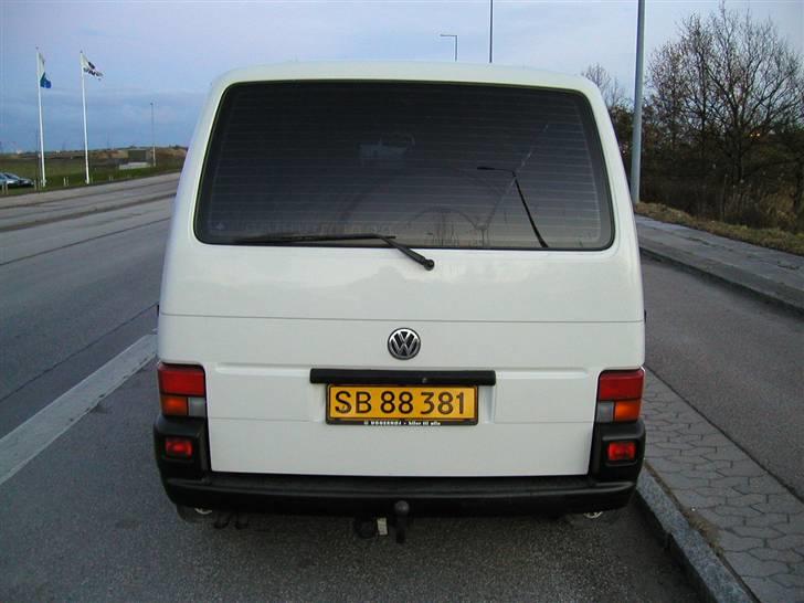 VW Transporter 2,4 TDi  billede 3