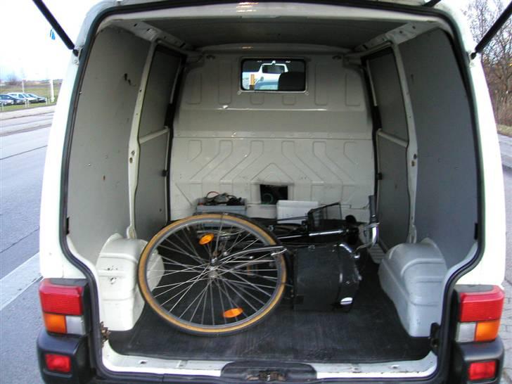 VW Transporter 2,4 TDi  billede 5