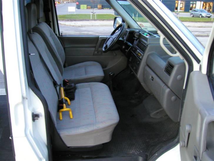 VW Transporter 2,4 TDi  billede 12