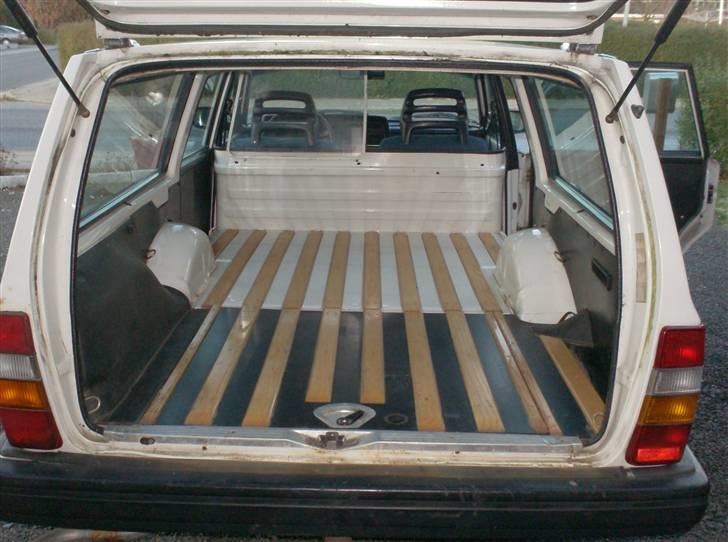 Volvo 240 STC. SOLGT billede 6