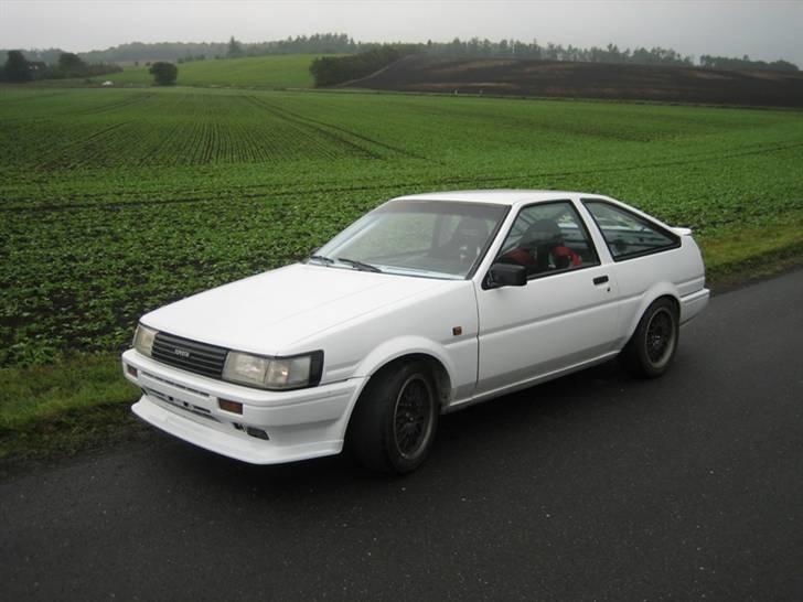 Toyota Corolla AE86 billede 1