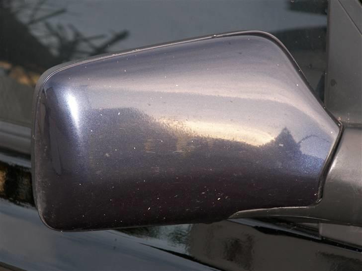 VW Vento vr6 SOLGT 1/2-2008 - Maler!!! Hvad fa.... tænker du på - ja!!! spejle skulle også males.. billede 15