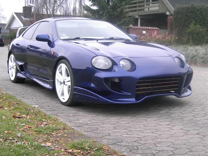 Toyota Celica 1.8 GT ( SMØLFEN ) - nye poleret rustfri stænger er kommet på+ 6 dioder  i hver side i underlæbe.. billede 3