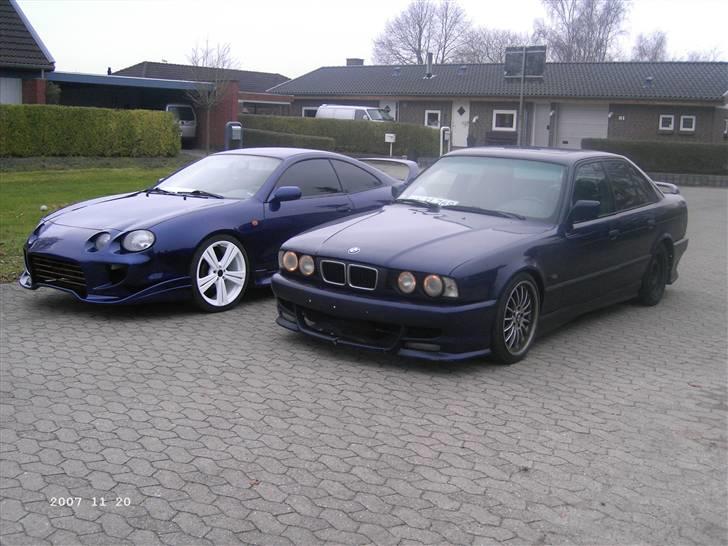 Toyota Celica 1.8 GT ( SMØLFEN ) - min storebrors e34 ved siden af..   den er desværre død billede 7