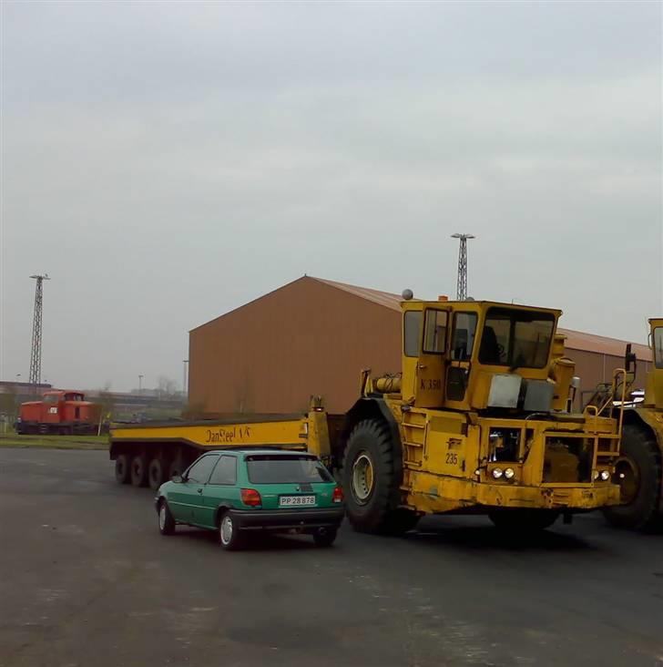 Ford Fiesta SOLGT billede 10