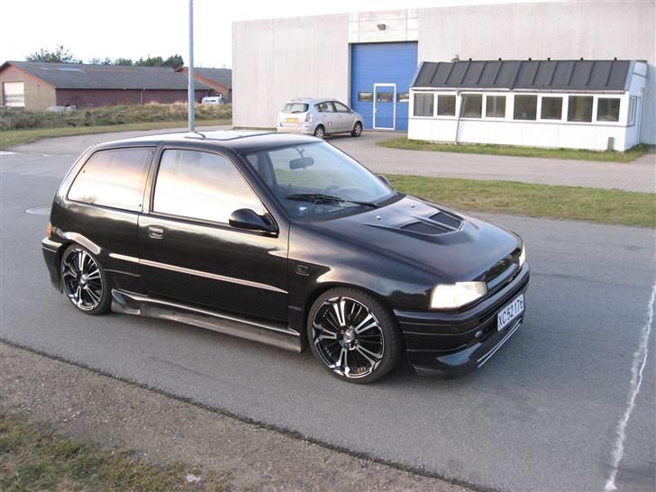 Daihatsu Charade 1.6 Byttet billede 12