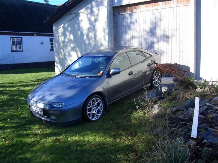 Mazda 323F BA GT V6-24v *SOLGT* billede 1