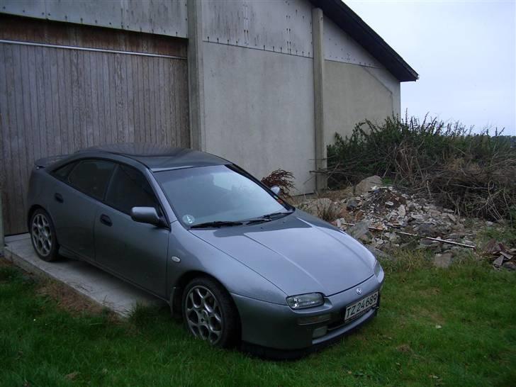 Mazda 323F BA GT V6-24v *SOLGT* billede 4