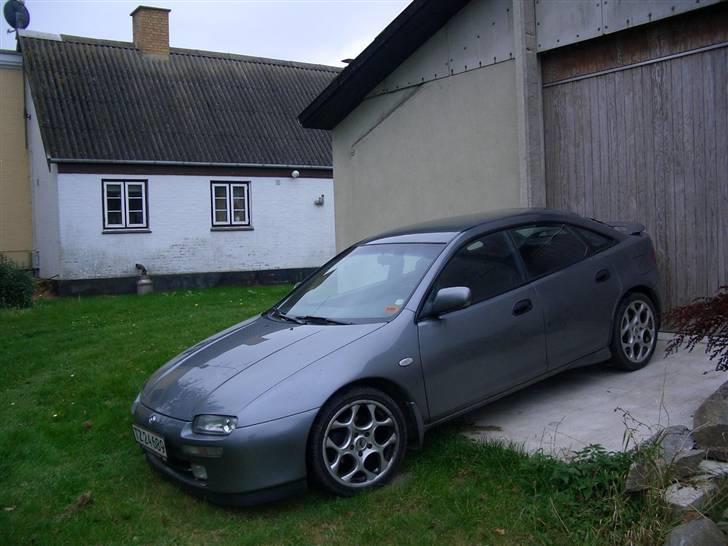 Mazda 323F BA GT V6-24v *SOLGT* billede 5
