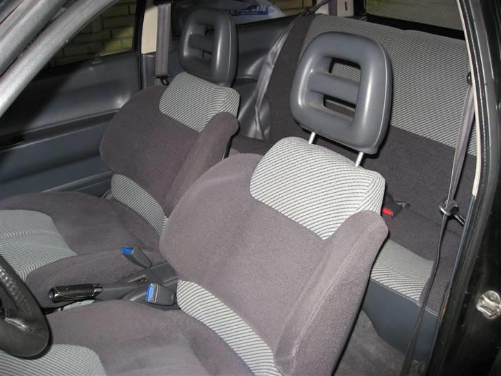 Daihatsu Charade 1.6 Byttet - Gtti kabine, man sidder nu okay! :) billede 16