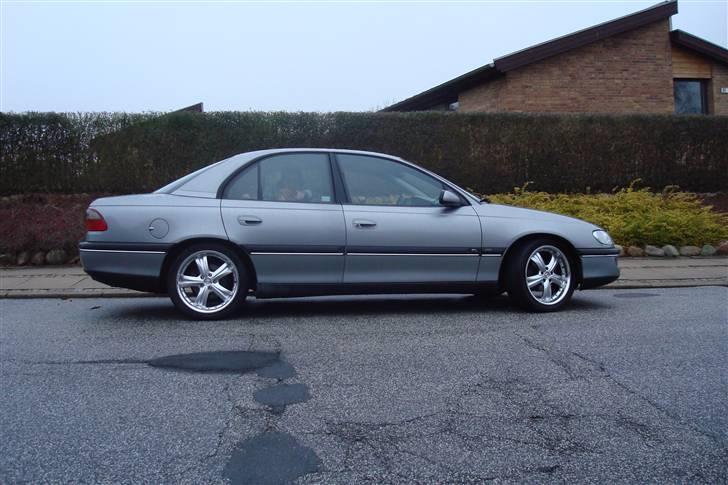 Opel Omega b Solgt billede 3
