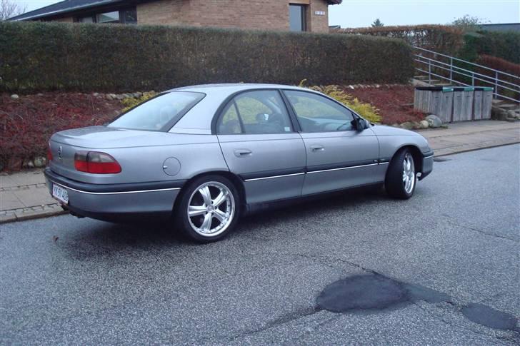 Opel Omega b Solgt billede 6