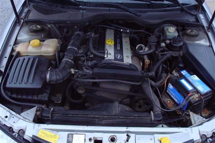 Opel Omega b Solgt billede 8