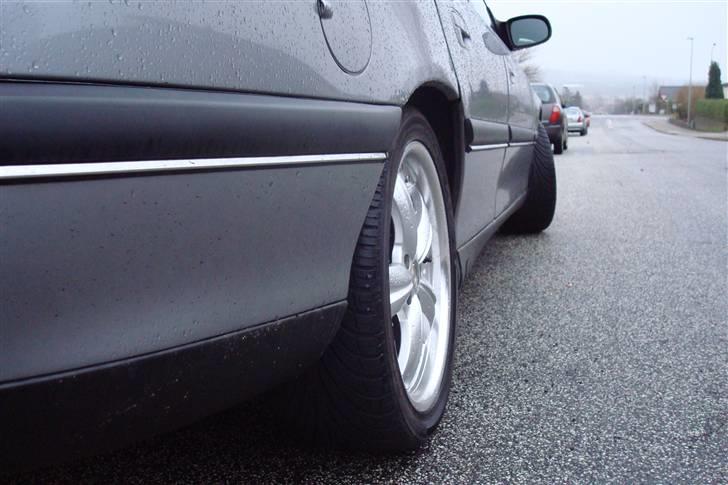 Opel Omega b Solgt billede 9