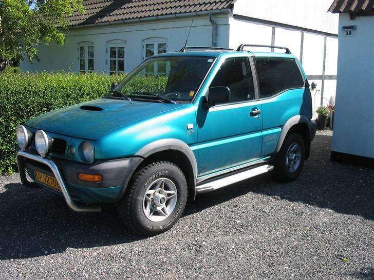Nissan Terrano 2,7 SR (SOLGT) billede 1