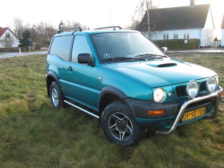 Nissan Terrano 2,7 SR (SOLGT) billede 3
