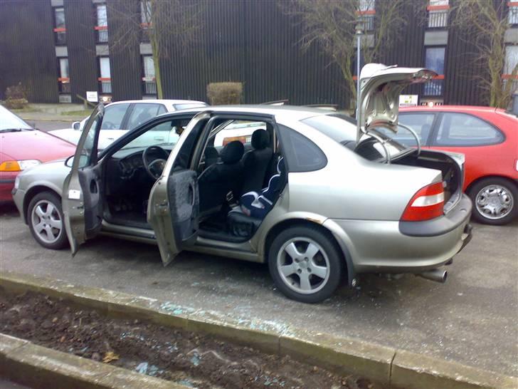 Opel Vectra 1,6 16V***SOLGT*** billede 8