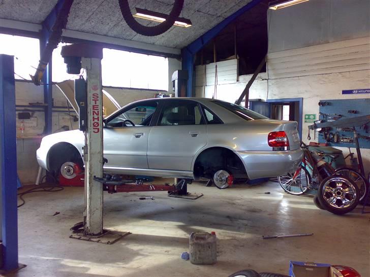 Audi A4 1.6 *Solgt* billede 4