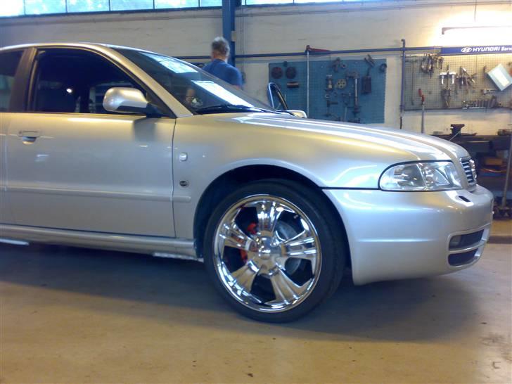 Audi A4 1.6 *Solgt* billede 5