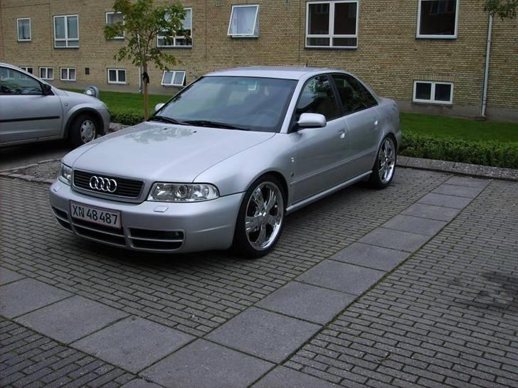 Audi A4 1.6 *Solgt* billede 7