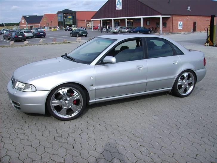 Audi A4 1.6 *Solgt* billede 8