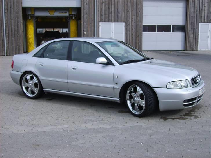 Audi A4 1.6 *Solgt* billede 12