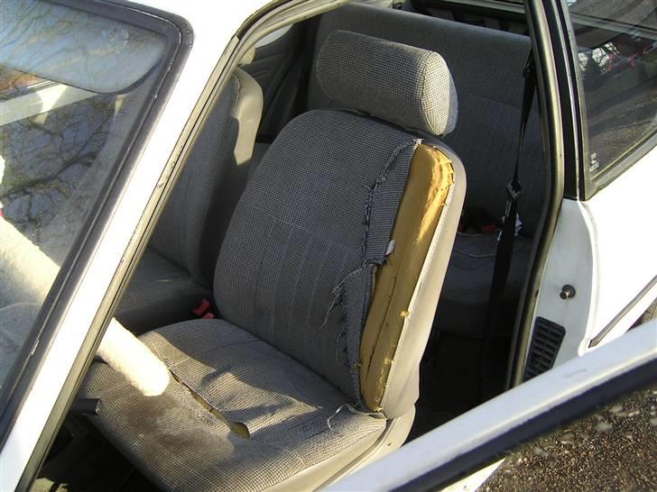 Peugeot 205 1,1 XL (Vinterbil) billede 9