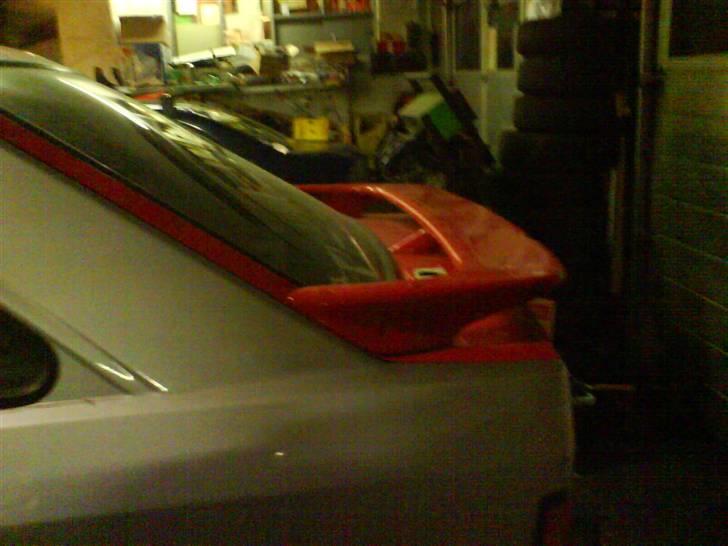 Ford Escort Mk4 HUGGET OP - spoileren er solgt billede 8