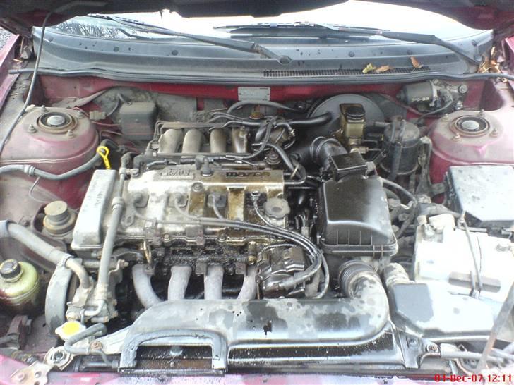 Mazda 626 GE ¤byttet¤ - mangler lige lidt knofedt og en klud.. så er den som ny igen :) billede 9