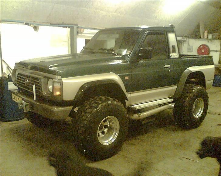 Nissan patrol gr 2,8 bortgivet billede 4