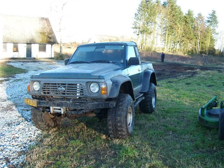 Nissan patrol gr 2,8 bortgivet billede 6
